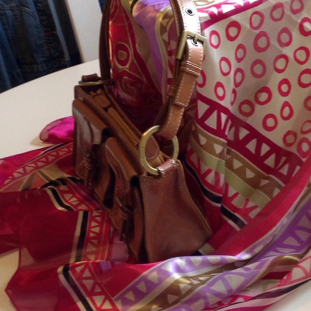 Kenneth Cole purse - Picture 6 of 8
